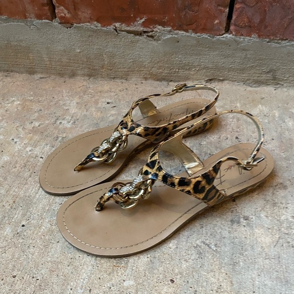 Marc Fisher Womens 5 Leopard Animal Print Gold Buckle Thong Sandals - Picture 1 of 7